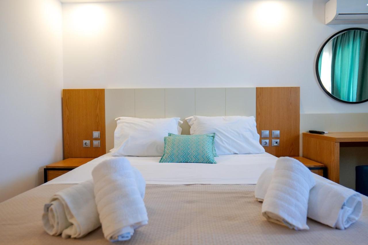 Royal 1967 Bed & Breakfast Himare Exterior foto