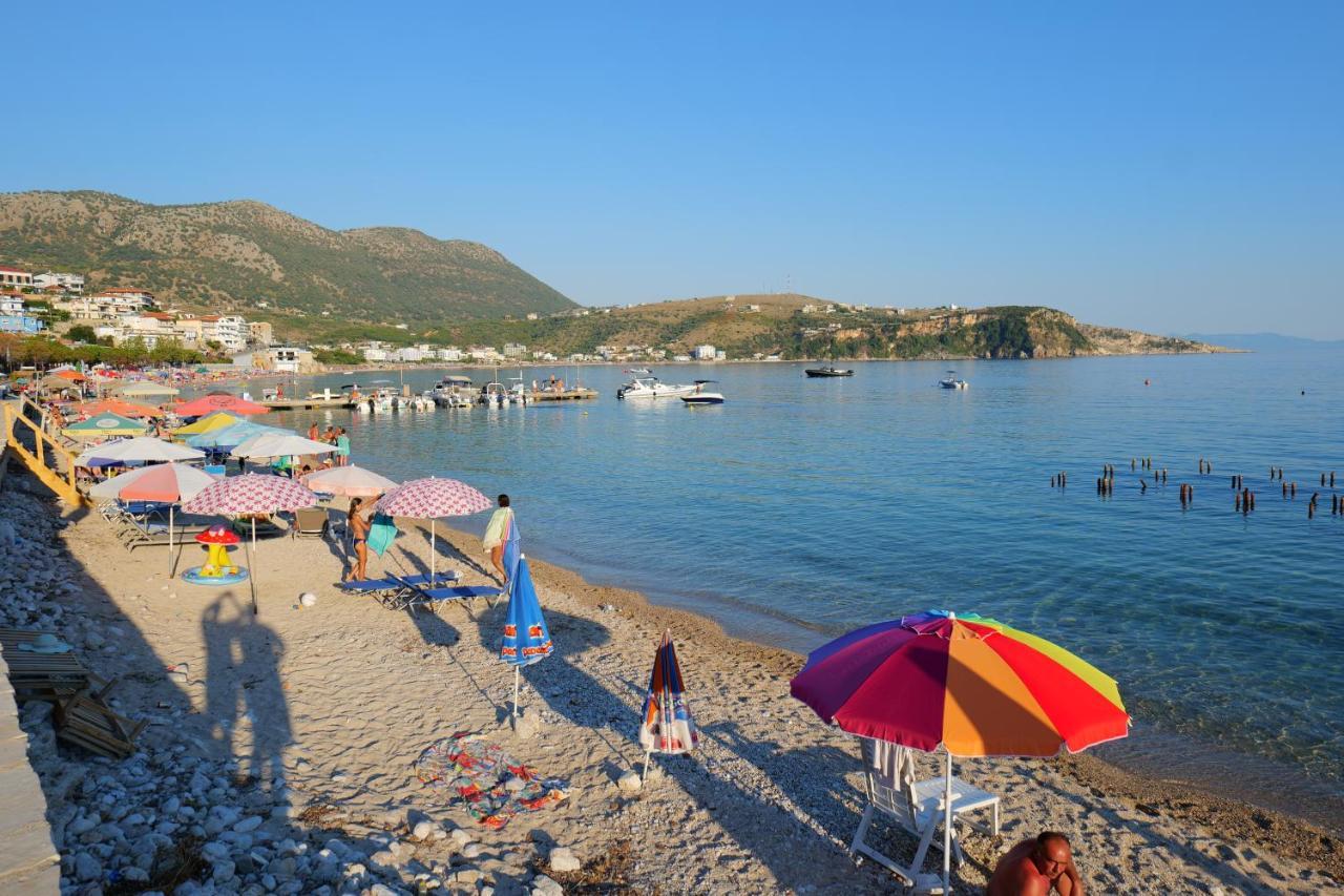 Royal 1967 Bed & Breakfast Himare Exterior foto