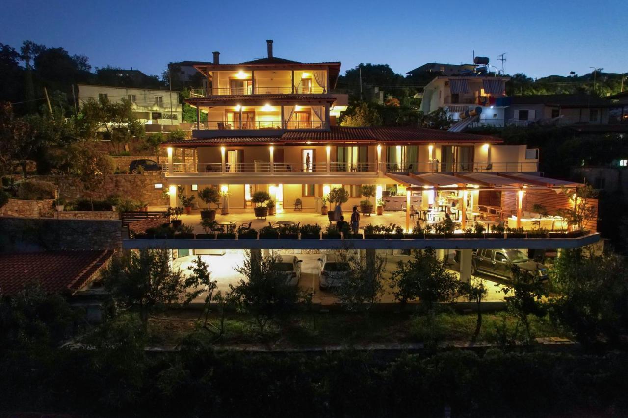 Royal 1967 Bed & Breakfast Himare Exterior foto