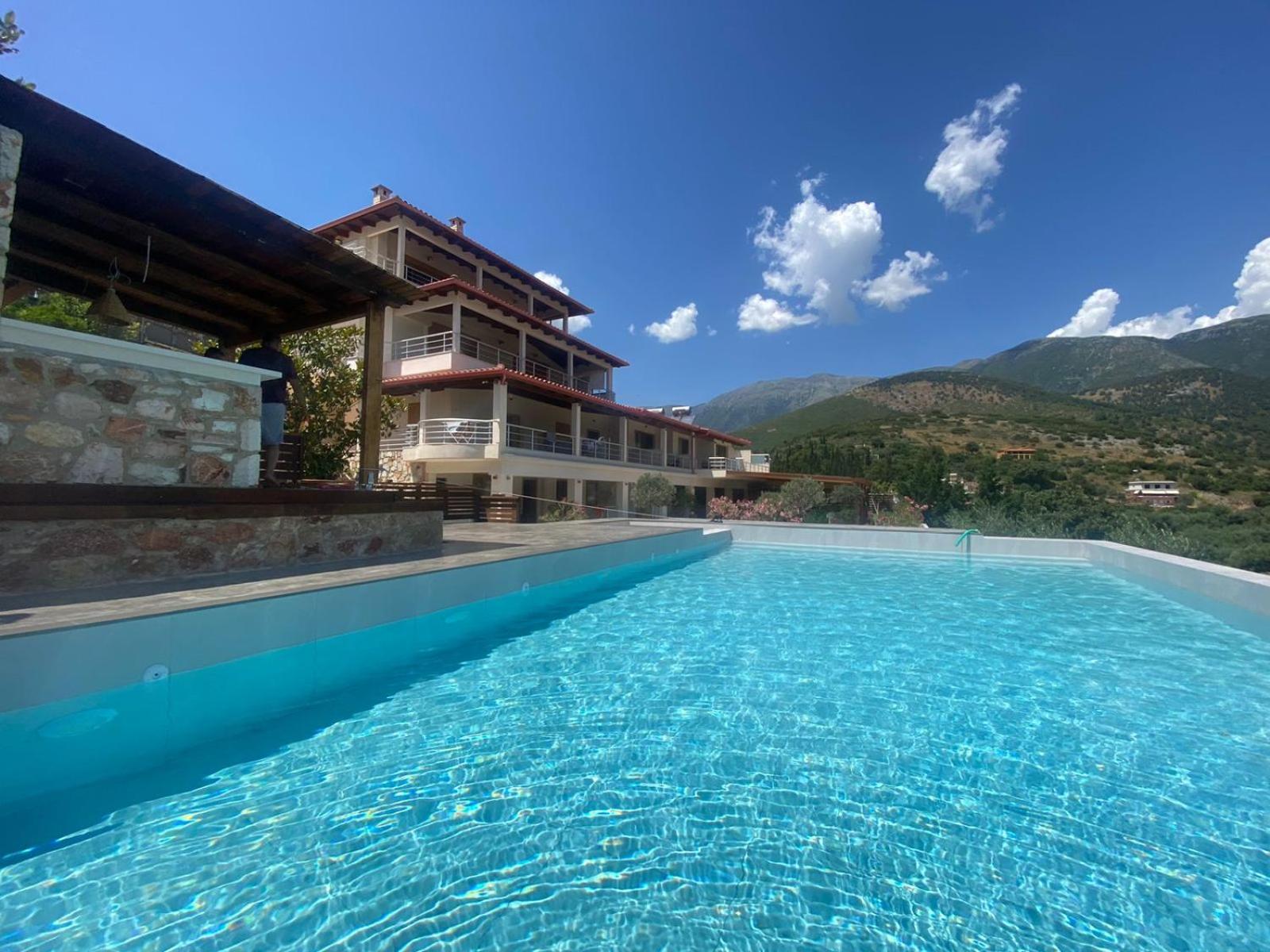 Royal 1967 Bed & Breakfast Himare Exterior foto