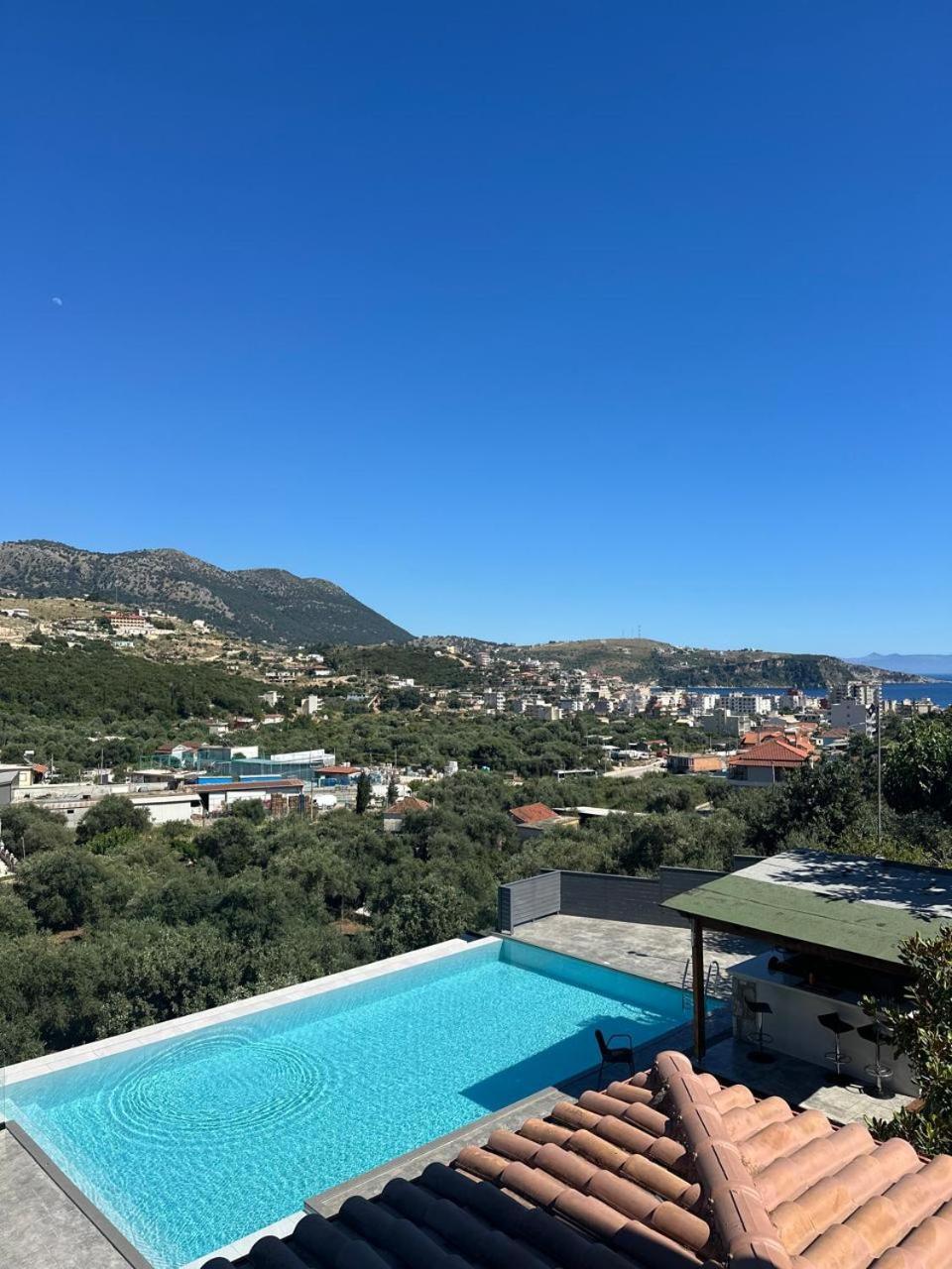 Royal 1967 Bed & Breakfast Himare Exterior foto