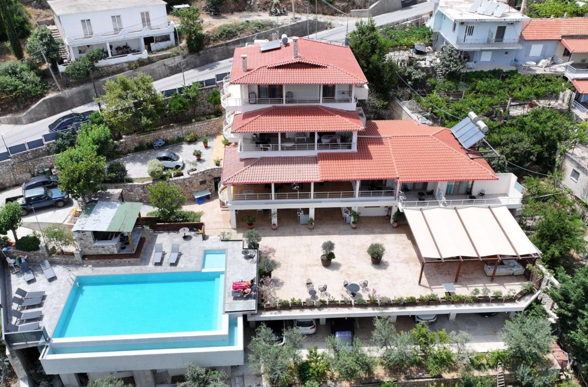 Royal 1967 Bed & Breakfast Himare Exterior foto